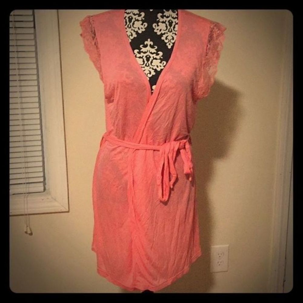 𝅺Blush soft seduction modal robe. L/G